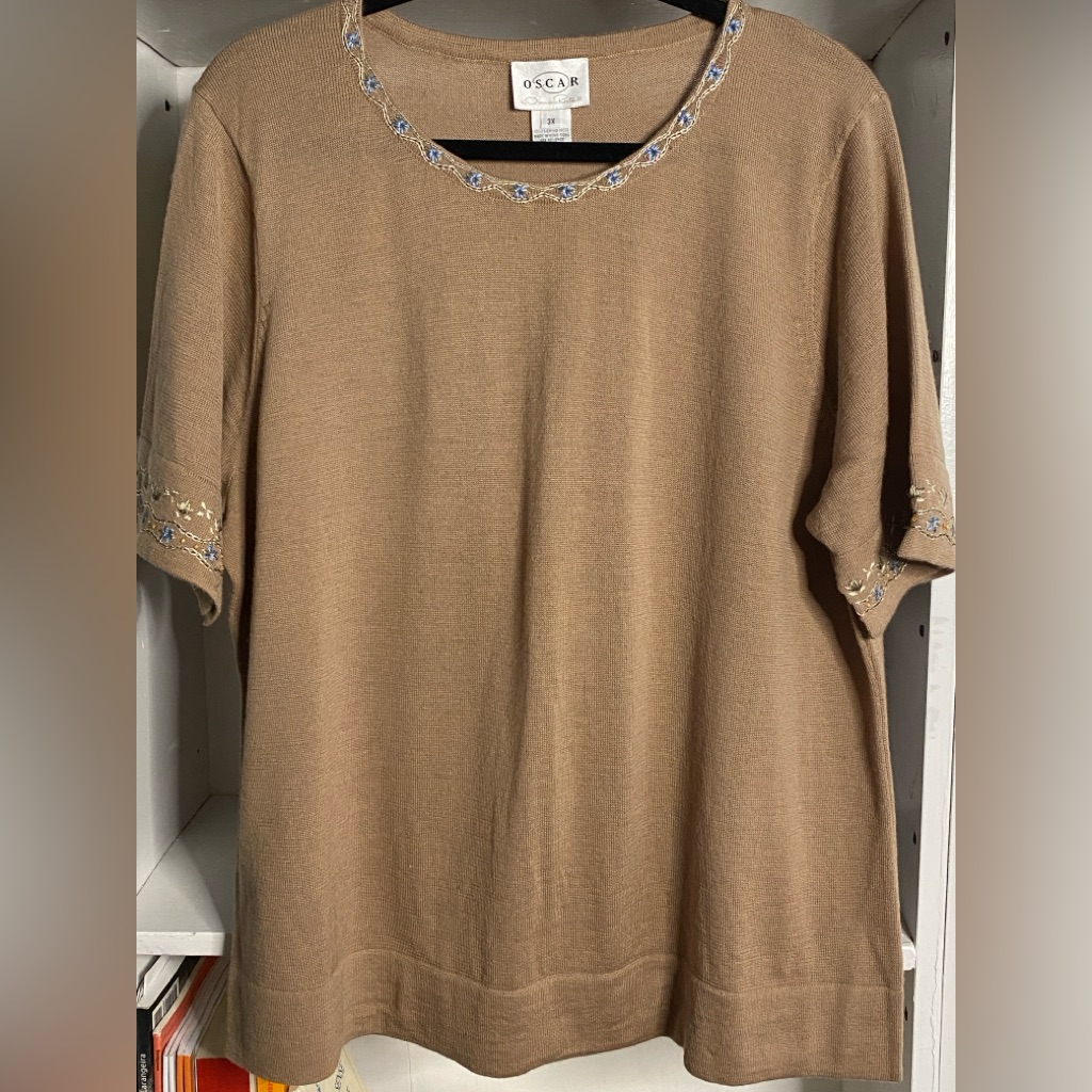 Vintage, Oscar De La Renta Tan Top, Made In Hongkong, 100% Merino Wool